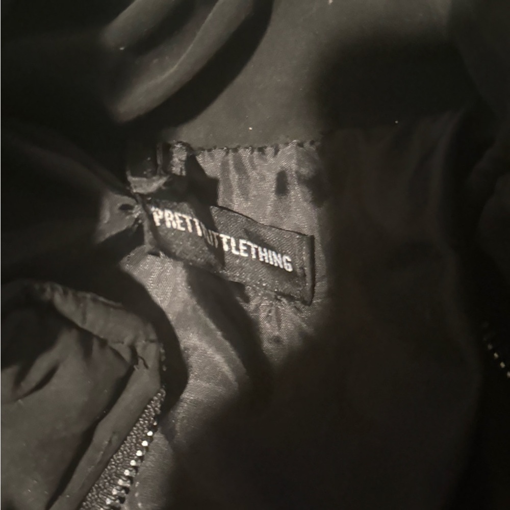 Prettylittlething Black Puffer Jacket View 4